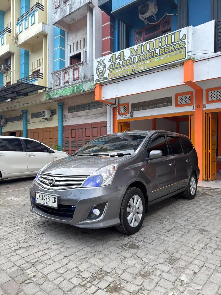 Nissan Grand livina 2013 Bensin