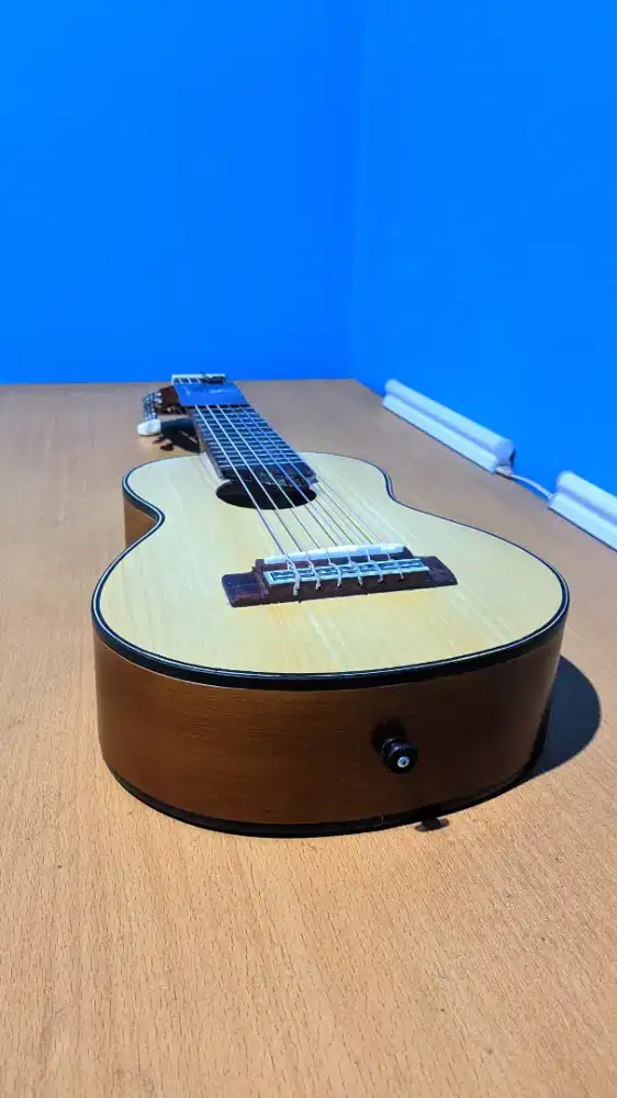Guitalele Cowboy Senar 6 Premium Baru
