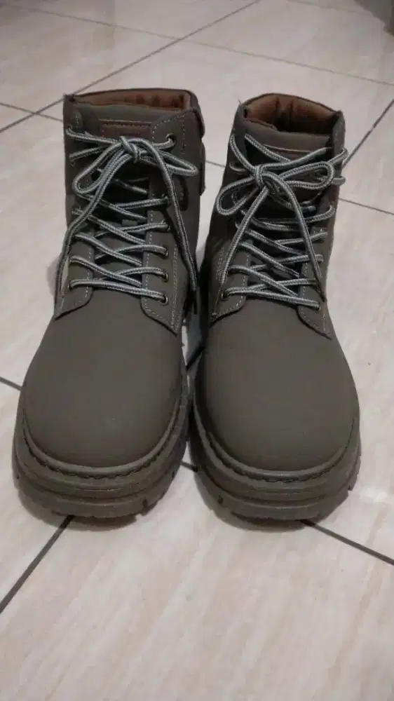 BOOTS PRIA WARNA COKLAT SIZE 44