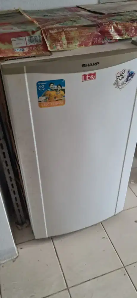 kulkas 1 pintu sharp kondisi normal
