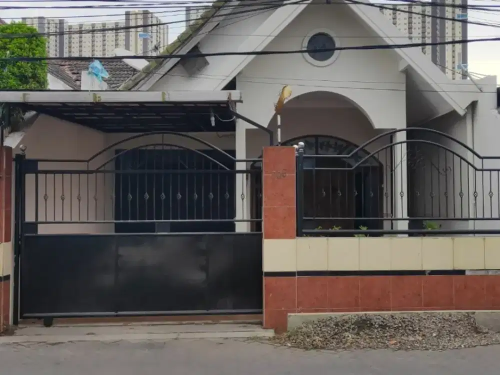 Rumah Lokasi Kalijudan Surabaya Row Jalan 3 Mobil Longgar