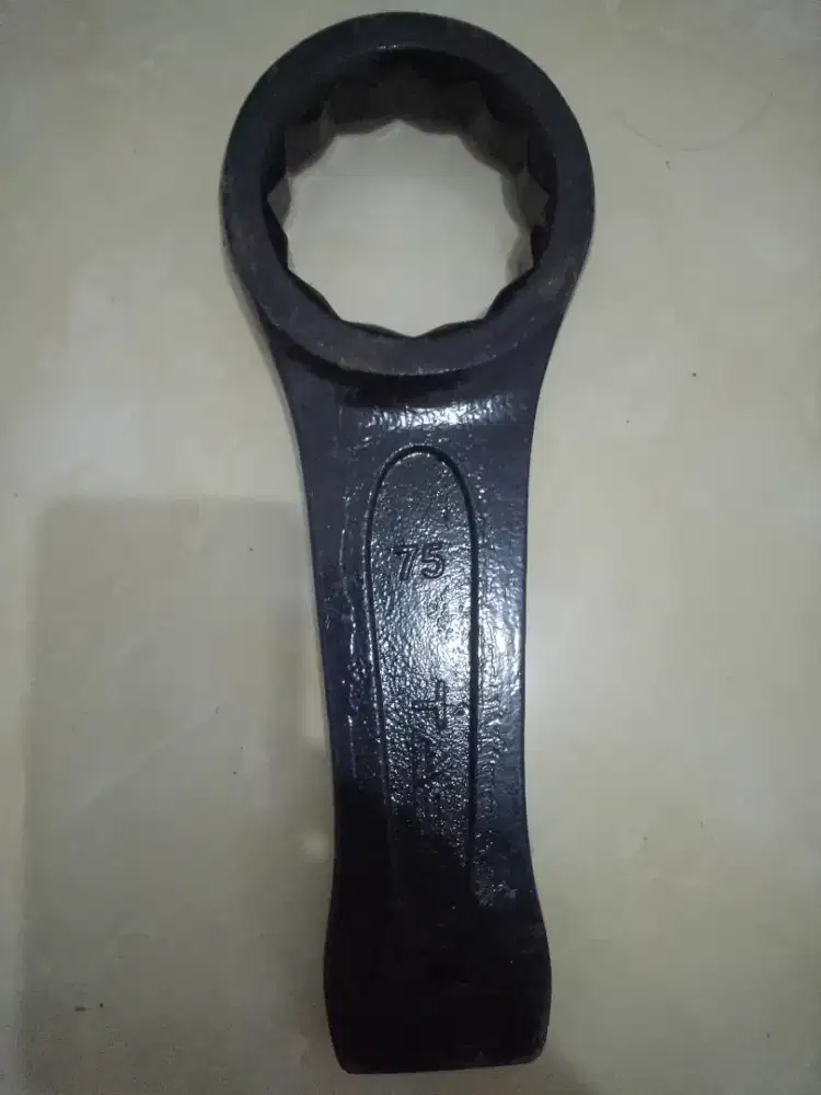 Kunci ring pukul 75mm