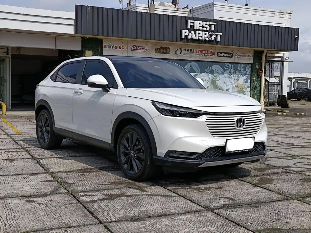 (TDP 50 JT) LOW KM 30 RB ! HONDA HRV SE CVT PUTIH 2023 ! TERAWAT !