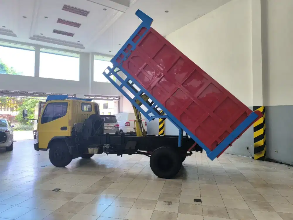 Canter HDX Th2024 Dump Truk Antik