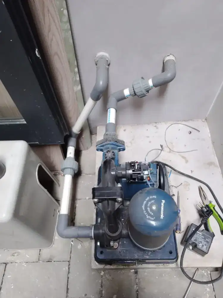 Service Ac,Kulkas,Pompa Air,Mesin Cuci dan Bongkar Pasang AC.