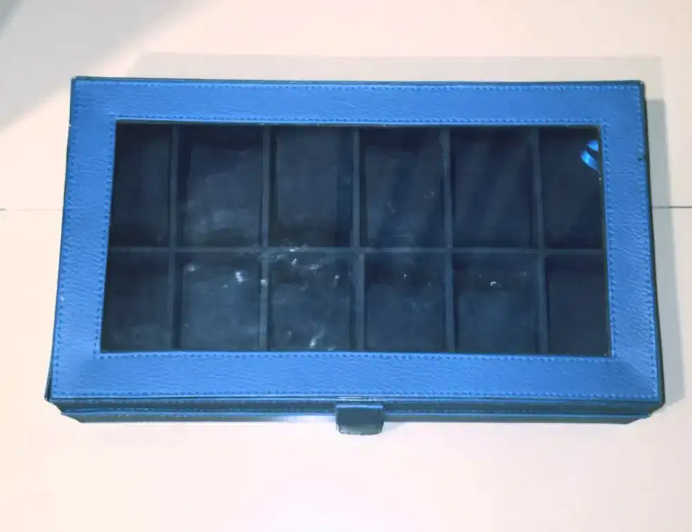 Box Jam Tangan Beludru