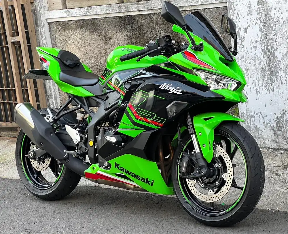 Kawasaki ZX25RR 2023 km 7rb like new KRT ZX25R zx25 zx 25