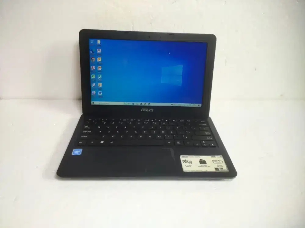 B227 Asus E202S minus ws samar sama tombol F11 tidak fungsi