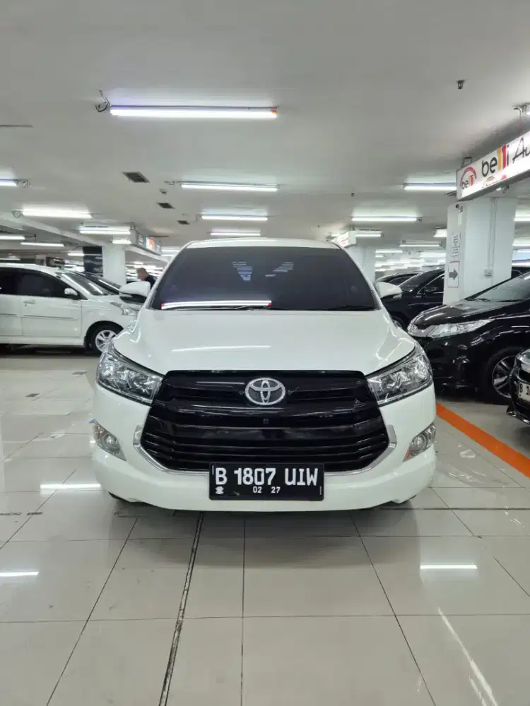 Innova diesel V matik putih tgn 1 pribadi apik