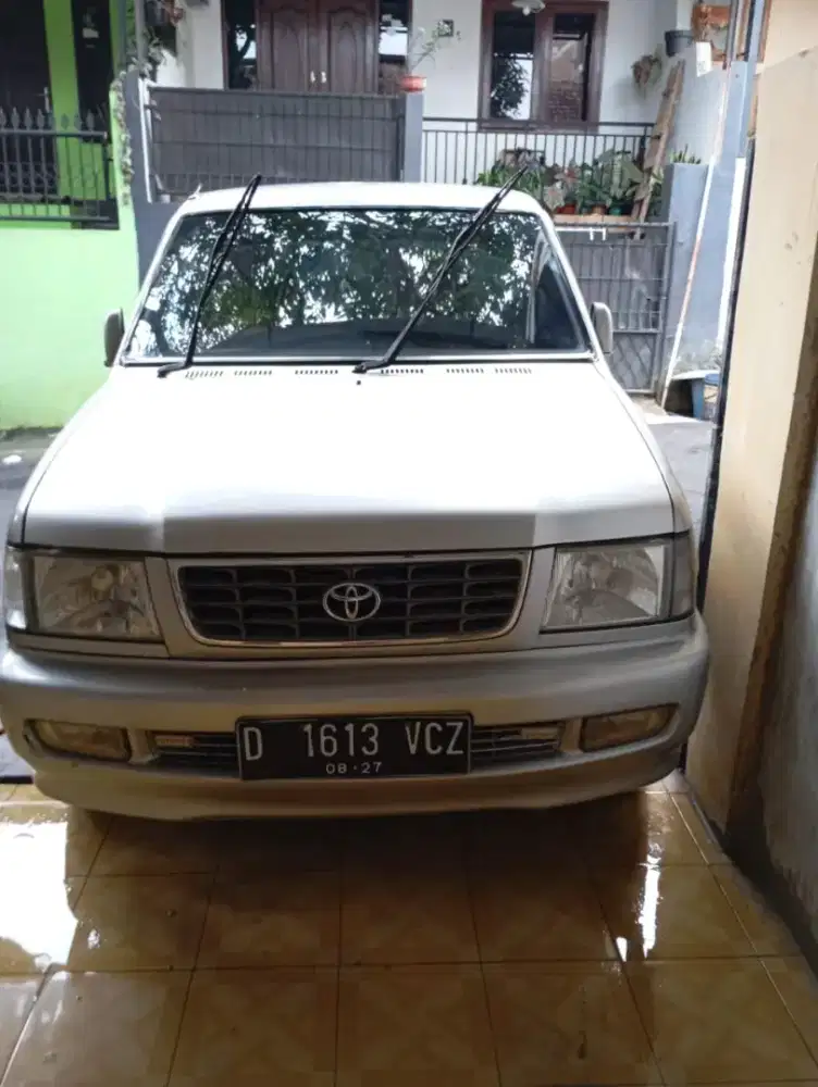 Toyota Kijang LGX manual 2002