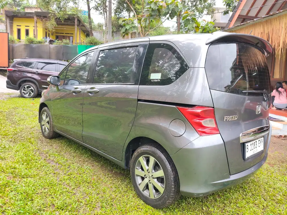 Honda Freed 2011 Bensin