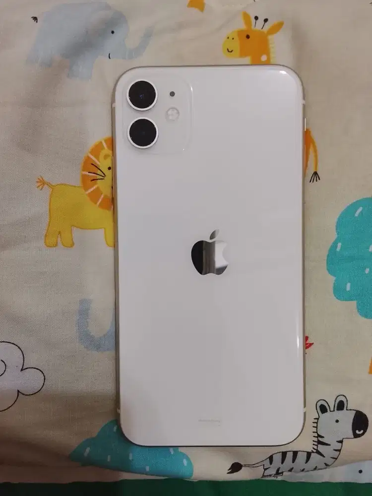 Iphone 11 64 white ibox