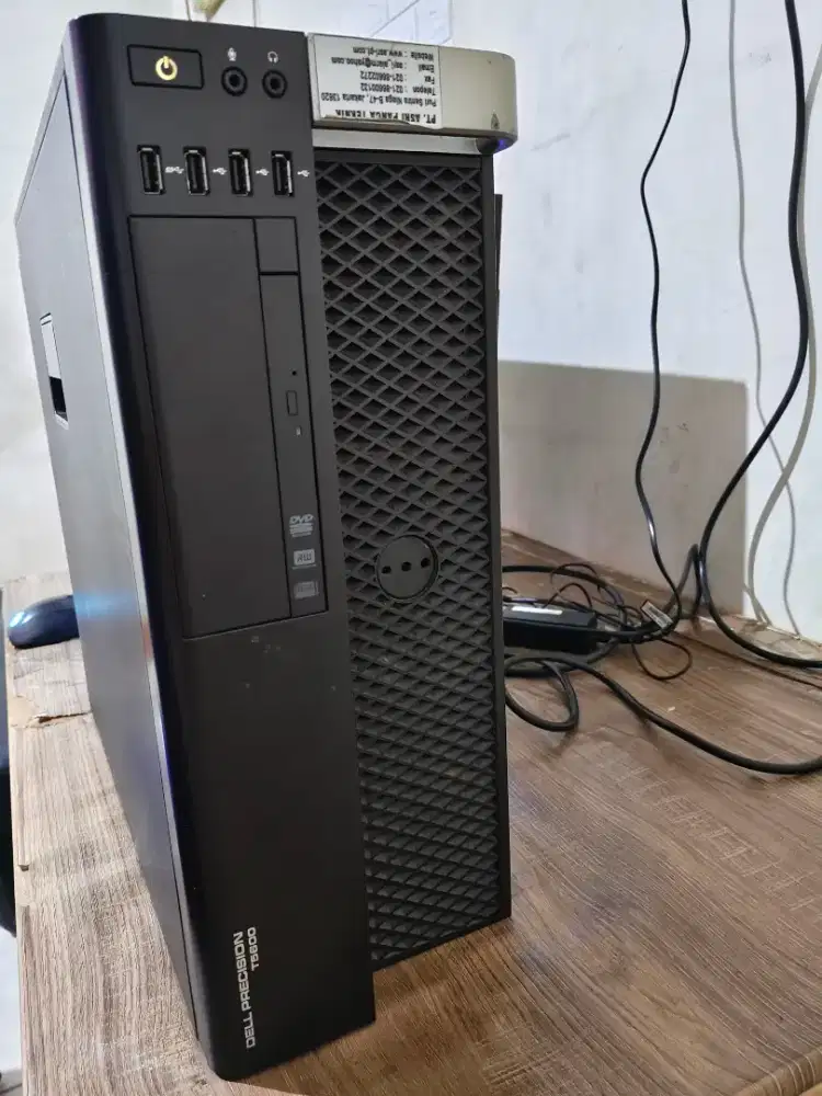 PC Server Dell Precision T5600 - Xeon E5 / Ram 32GB / SSD 128 HDD 500.