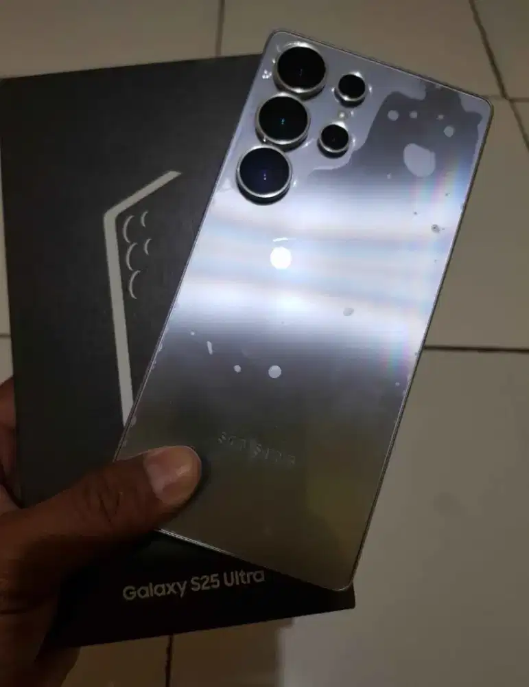 Samsung s25 ultra inter mulus like new