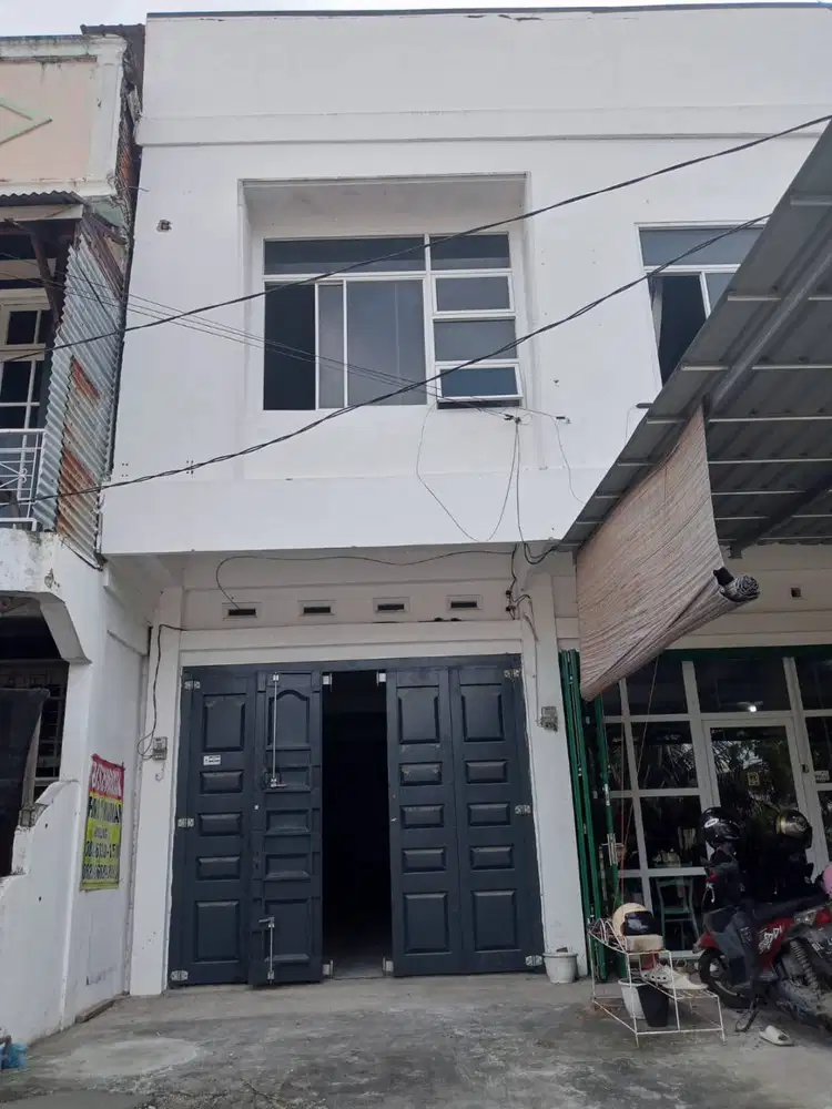 DISEWAKAN TOKO 1 PINTU 2 LANTAI DEPAN POLSEK KUTA ALAM