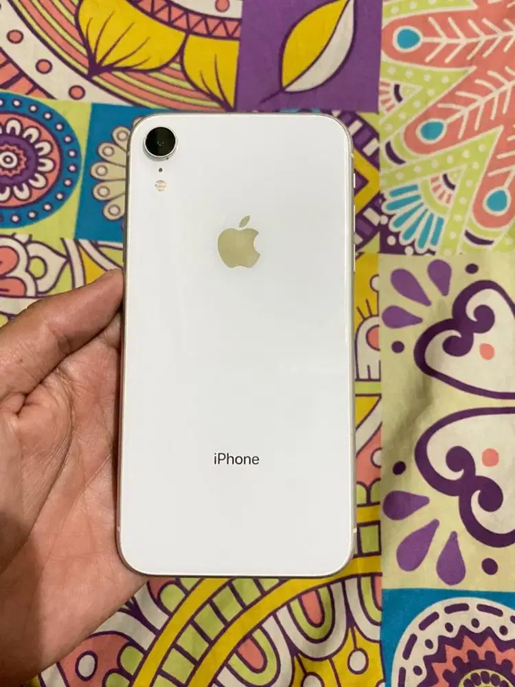 Iphone XR 64gb jaringan aman bisa semua kartu