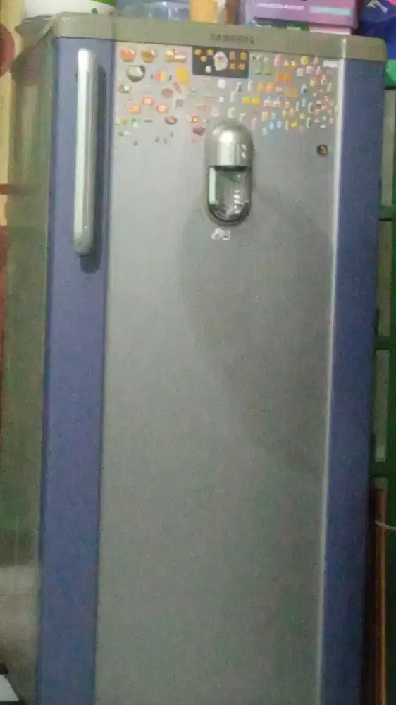Dijual kulkas merk samsung