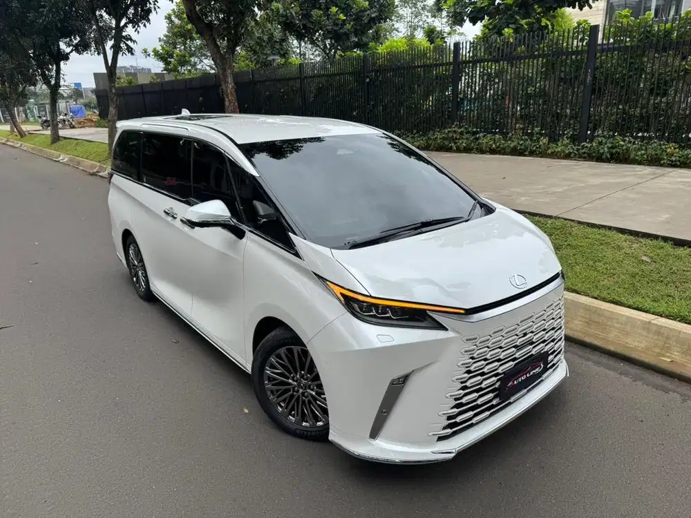 lexus lm350 lm 350 hybrid 2024 reg 2025 ppf vkool65jt like new!
