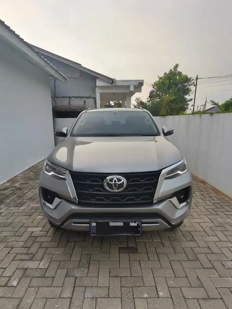 Toyota Fortuner SRZ Bensin 4x2 Matic Tahun 2020