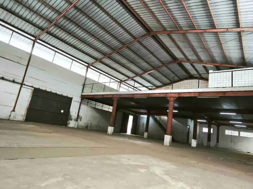 Gudang Kopo Cibolerang akses kontainer 20 feet Disewakan