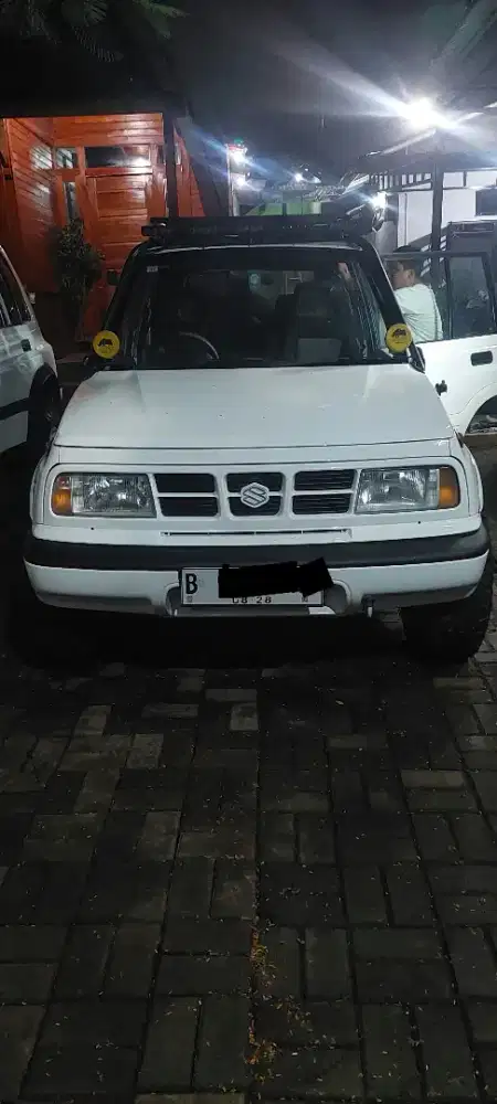 Suzuki Escudo 2001 SB 416 2WD Bensin