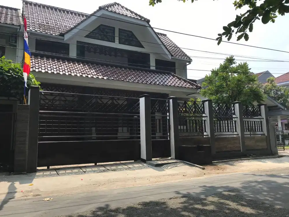 Rumah Mewah 2 Lantai Di Simpang Pahlawan Cikutra