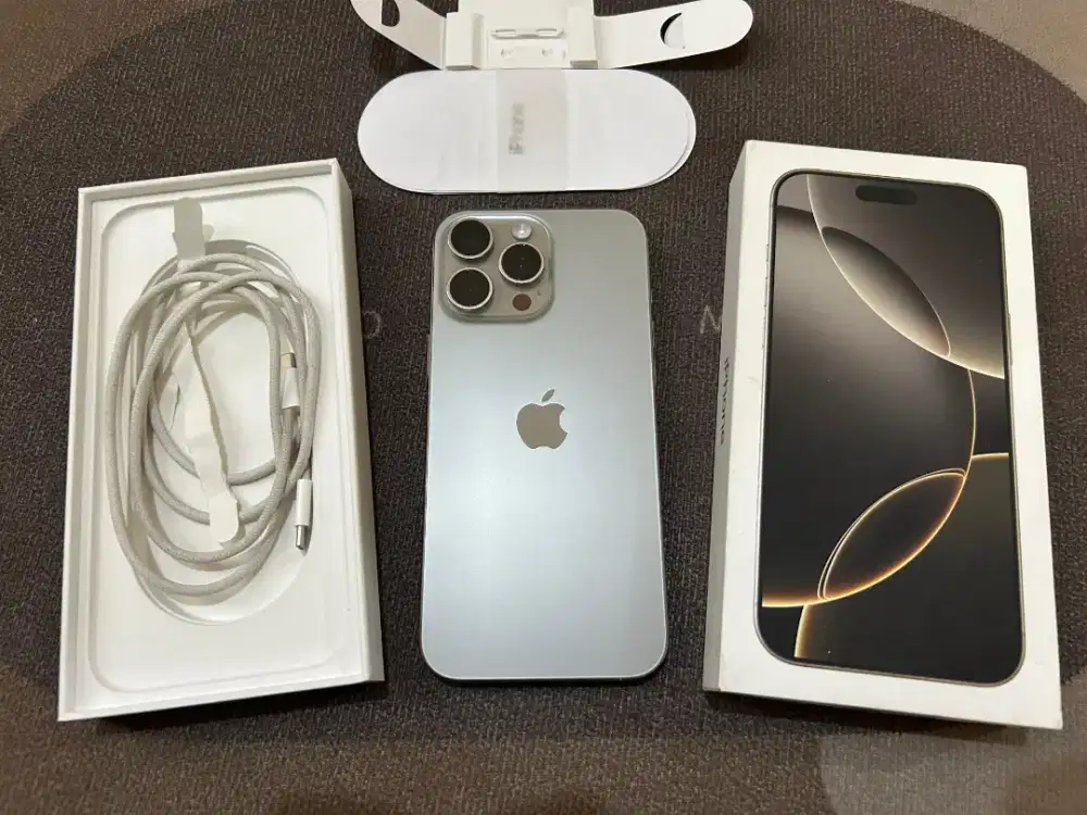 iPhone 16 Promax 256 GB Natural Titanium