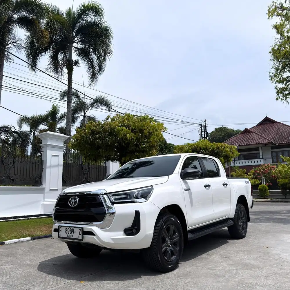 Toyota hilux V matic diesel 4x4 2023 istimewah