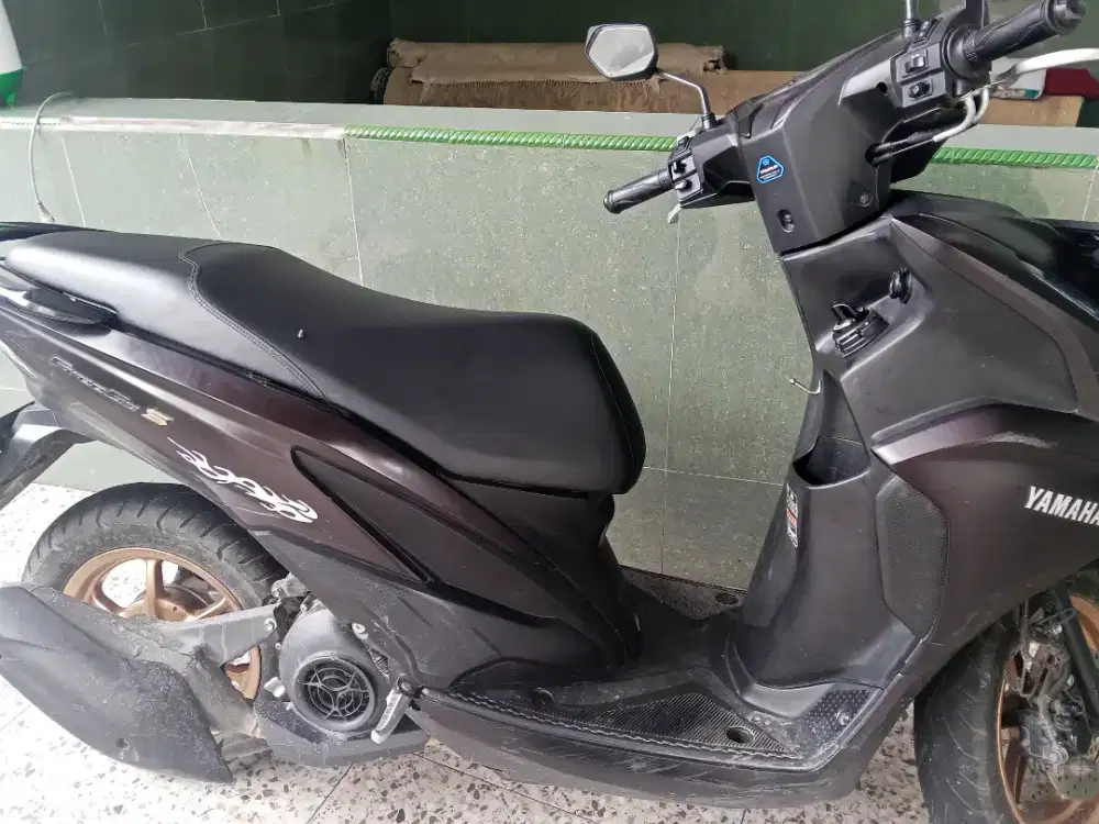 dijual cepat Yamaha freego connect hitam
