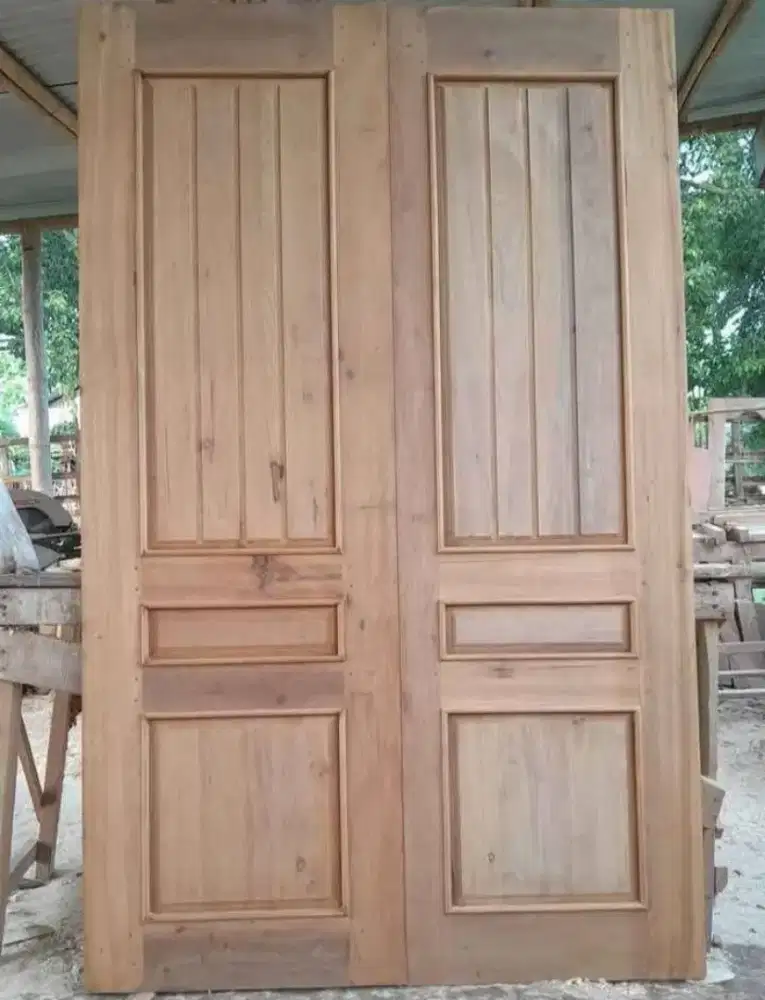 Pintu jati perhutani