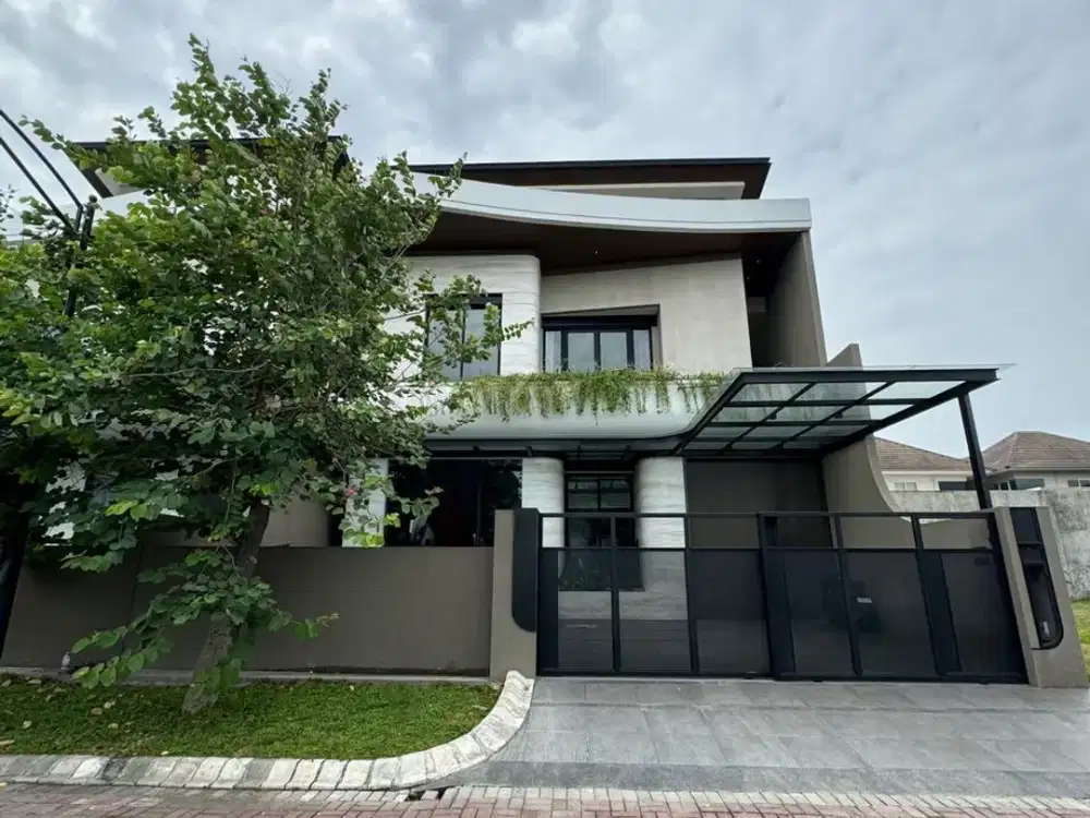 RUMAH TROPICAL MEWAH BARU GRESS GRAHA FAMILY SURABAYA BARAT