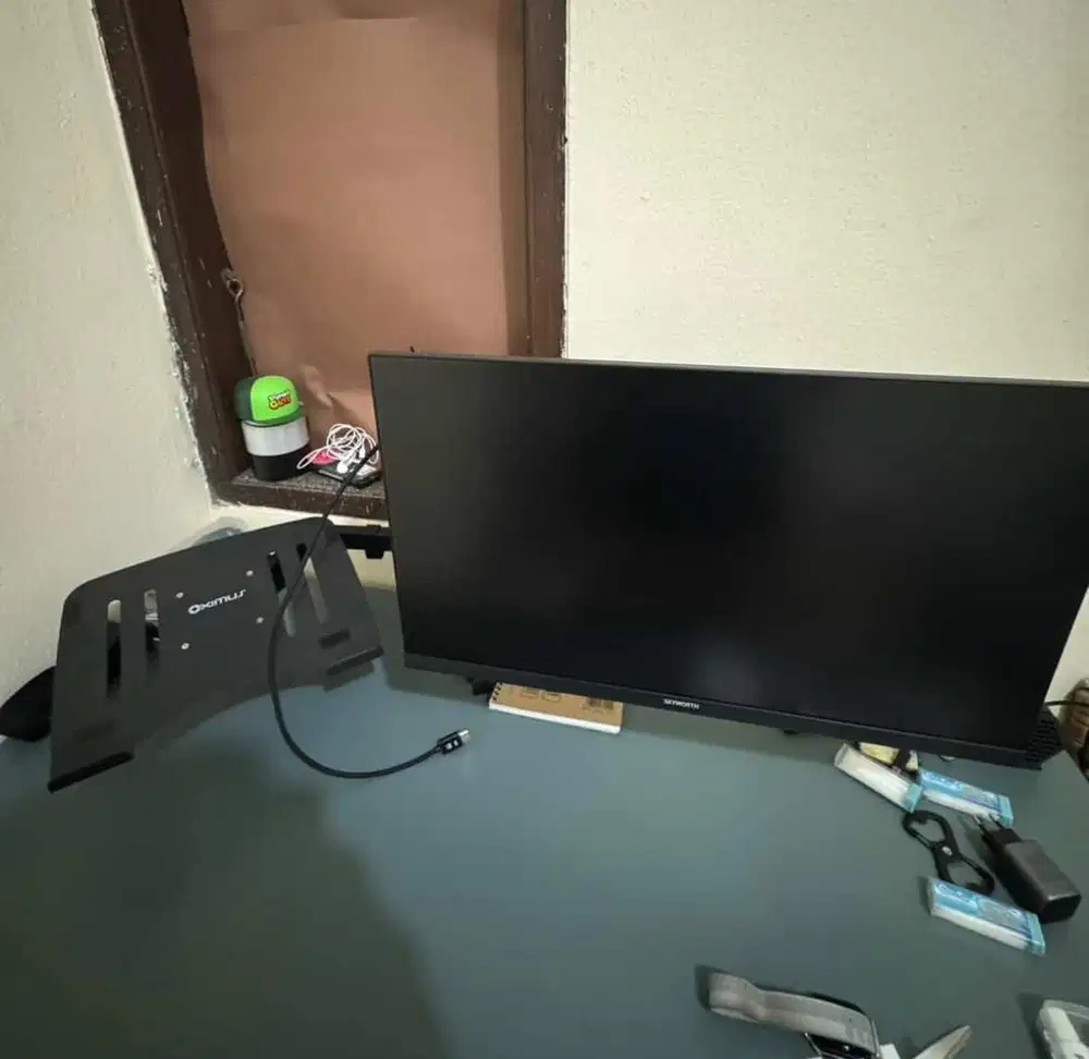 Monitor Skyworth H24G30Q + Bracket Oximus 2in1 + Garansi masih ada