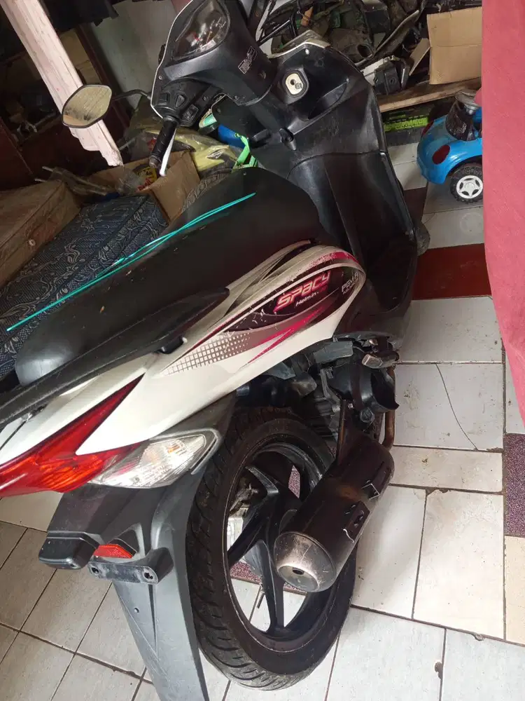 Sepeda motor spacy