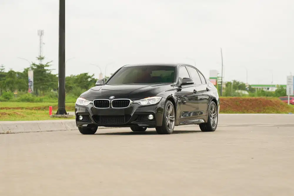 TERMURAH DI PASARAN! BMW 330i Sport Facelift LCI 2018 (F30)
