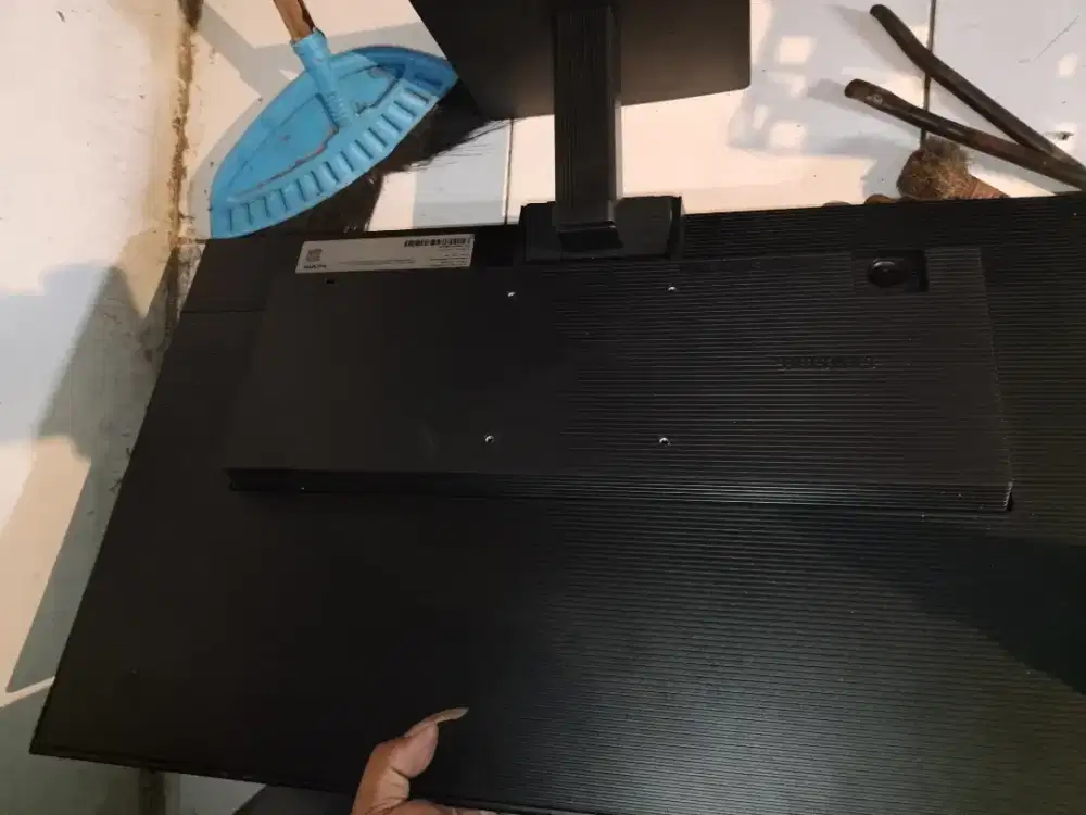 monitor samsung minus lcd retk pingir