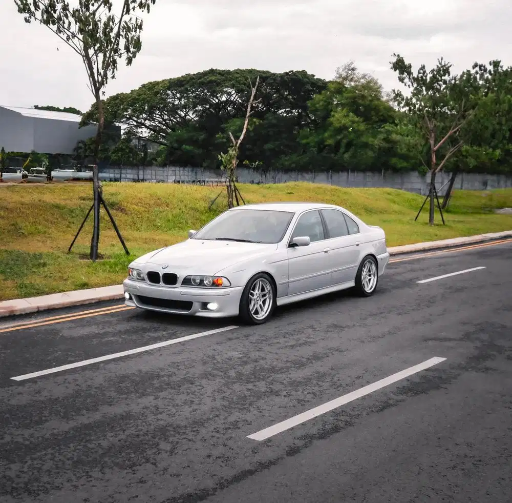 +- 85jt Modif & Peremajaan | BMW E39 530i | 2001 | M Parallel