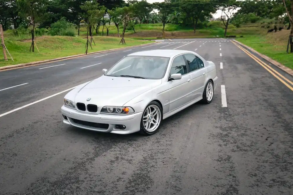 +- 85jt Modif & Peremajaan | BMW E39 530i | M Parallel | 2001