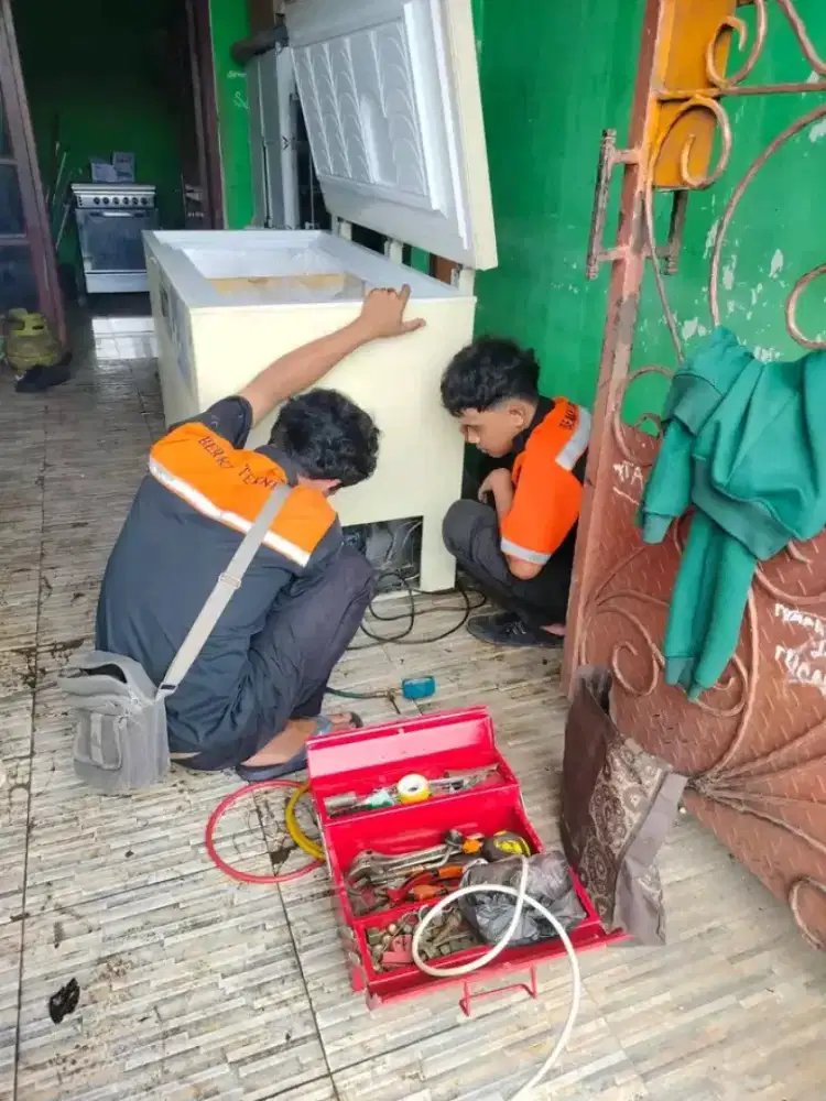 Service AC panggilan