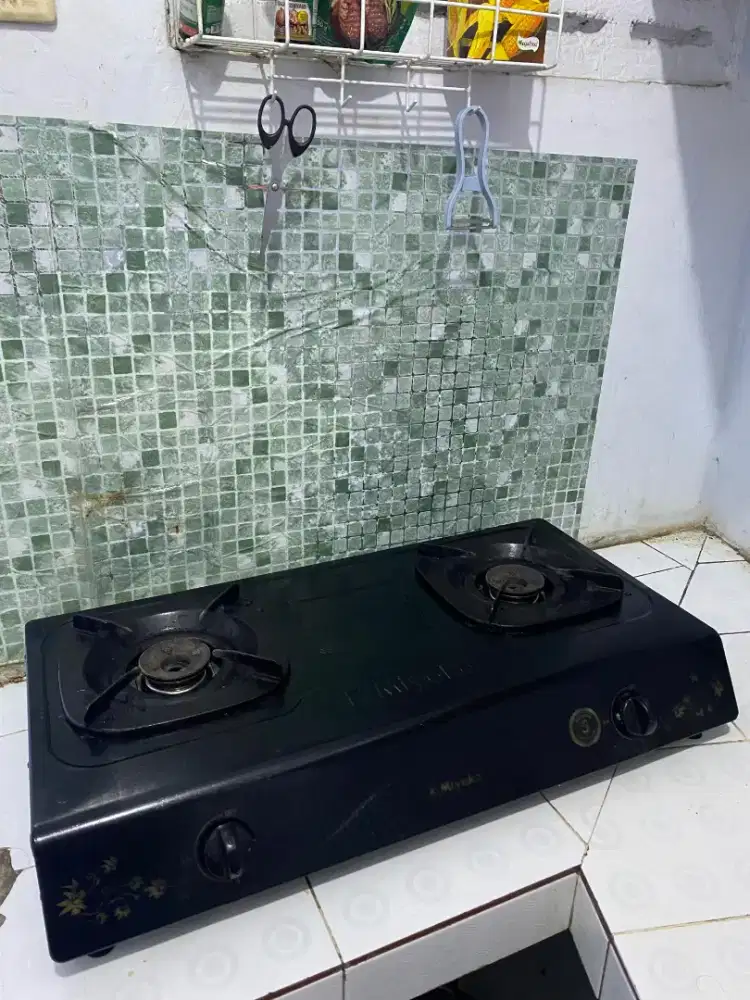 PAKETAN KOMPOR 2 TUNGKU MIYAKO + REGULATOR DOUBLE LOCK DAN SELANGNYA