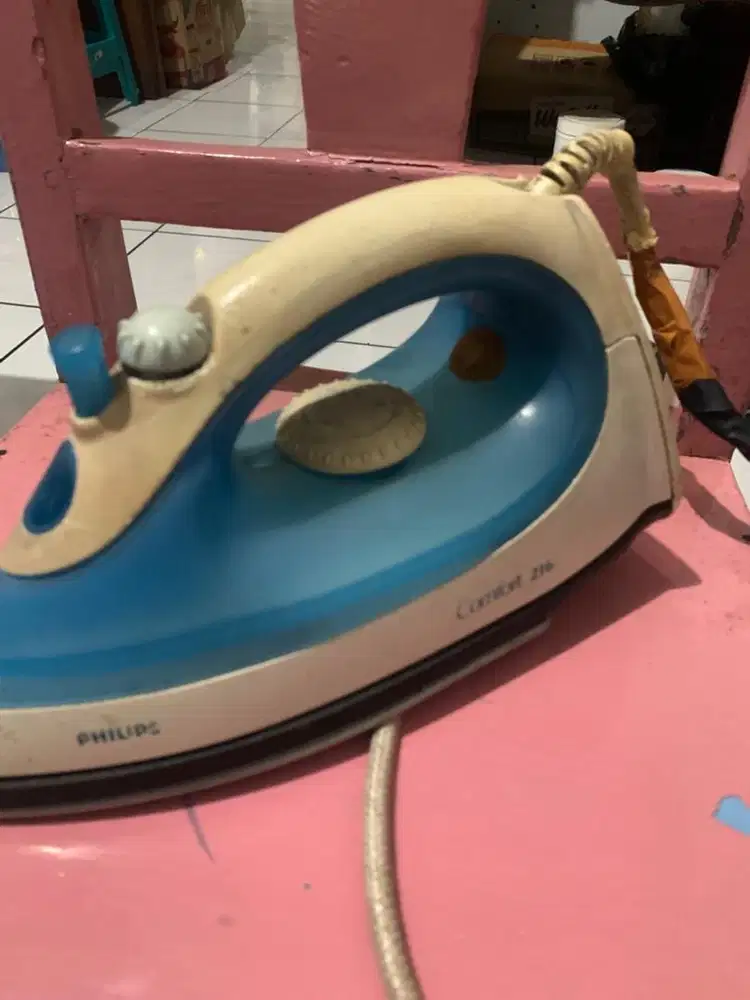 Setrika philips comfort 210