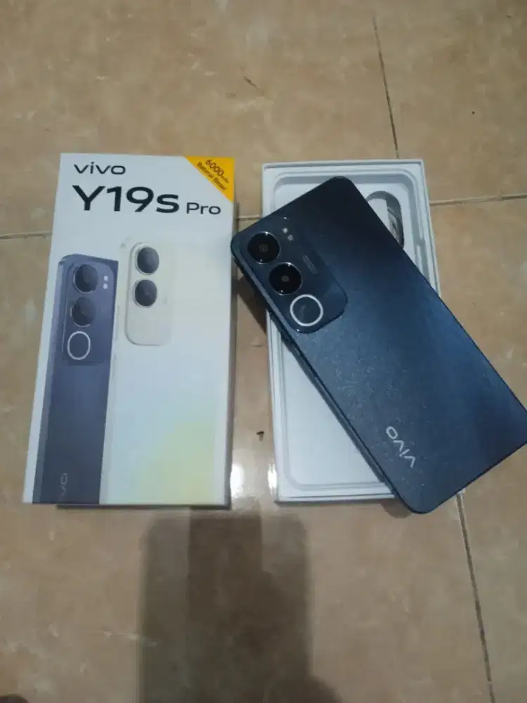 Vivo y19s ram 4+4/64 fullset,no minus msh garansi