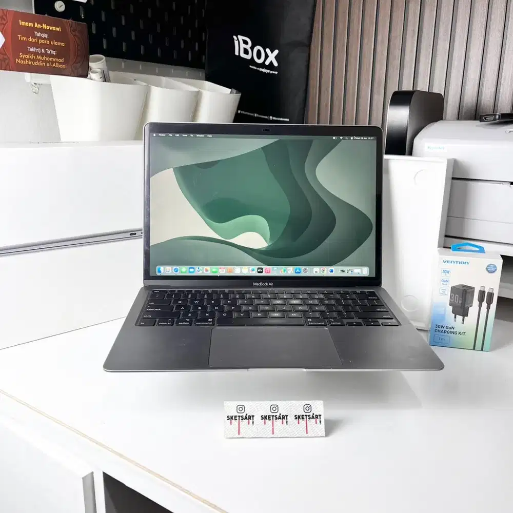 MacBook Air 2020 i3 8gb 256gb iBox Cycle Count 360