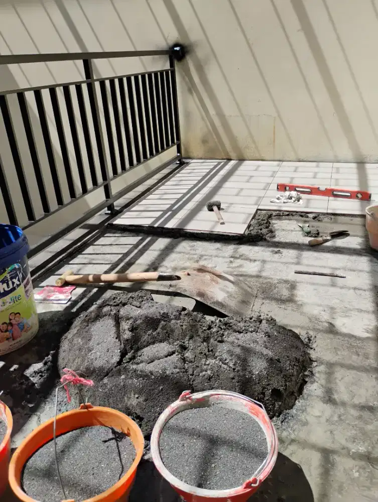 Tembok Berjamur & Rembes? Cat Ulang Solusinya!