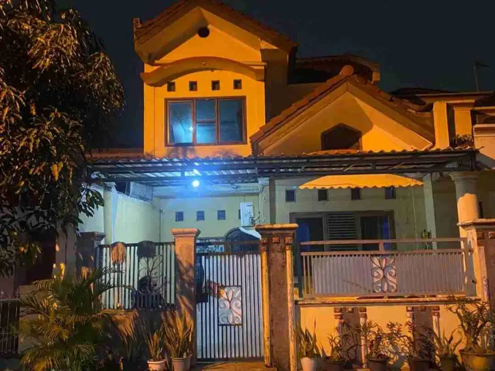 Dijual rumah 2 lantai di Golden city bekasi utara