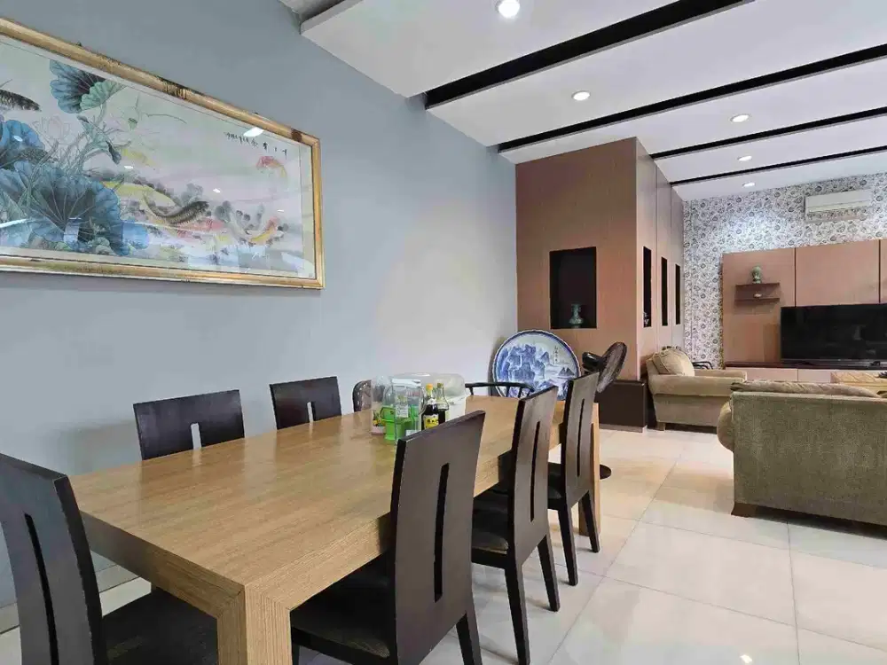 Rumah Hook Alam Sutera! Tanah & Bangunan + Swimming Pool