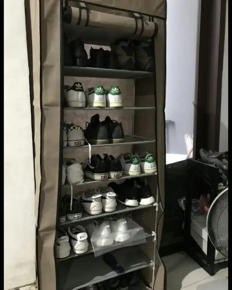Lemari rak sepatu anti debu