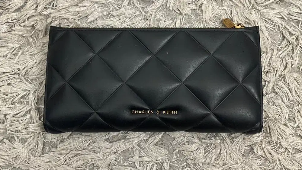 Dompet charles & keith