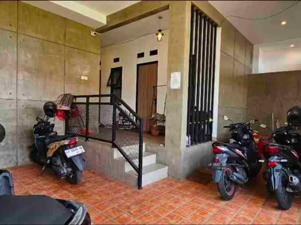 kos aktif kondisi full pengekos di merjosari samping sigura gura dekat taman merjosari dan dekat sekali ke kampus UB Brawijaya, UIN, UNMUH, UNISMA, dan ITN