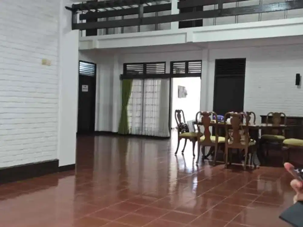 Lt 779
Lb 225
Kt 5+2
Km 3+1
Listrik 2200
Shm nv