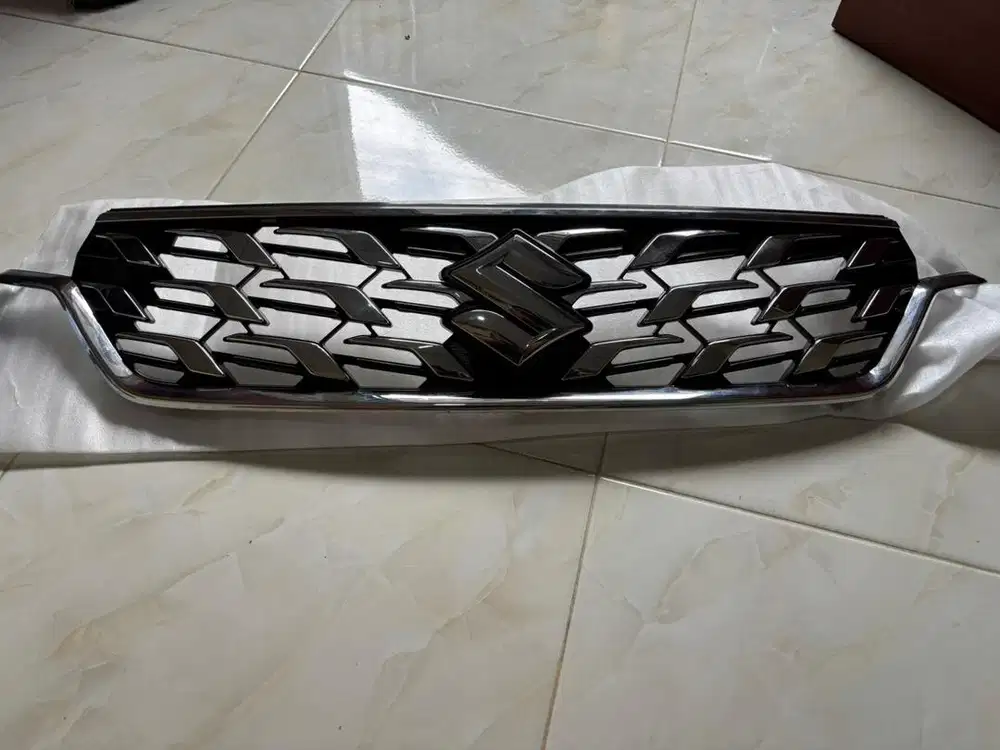 Grill  Atas dan Bawah Ertiga GX 2025
